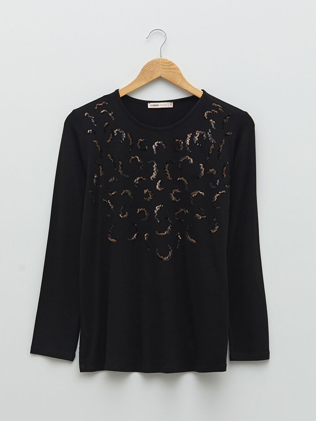 Siyah Bisiklet Yaka Payet Nakışlı Uzun Kollu Kadın Tişört-5