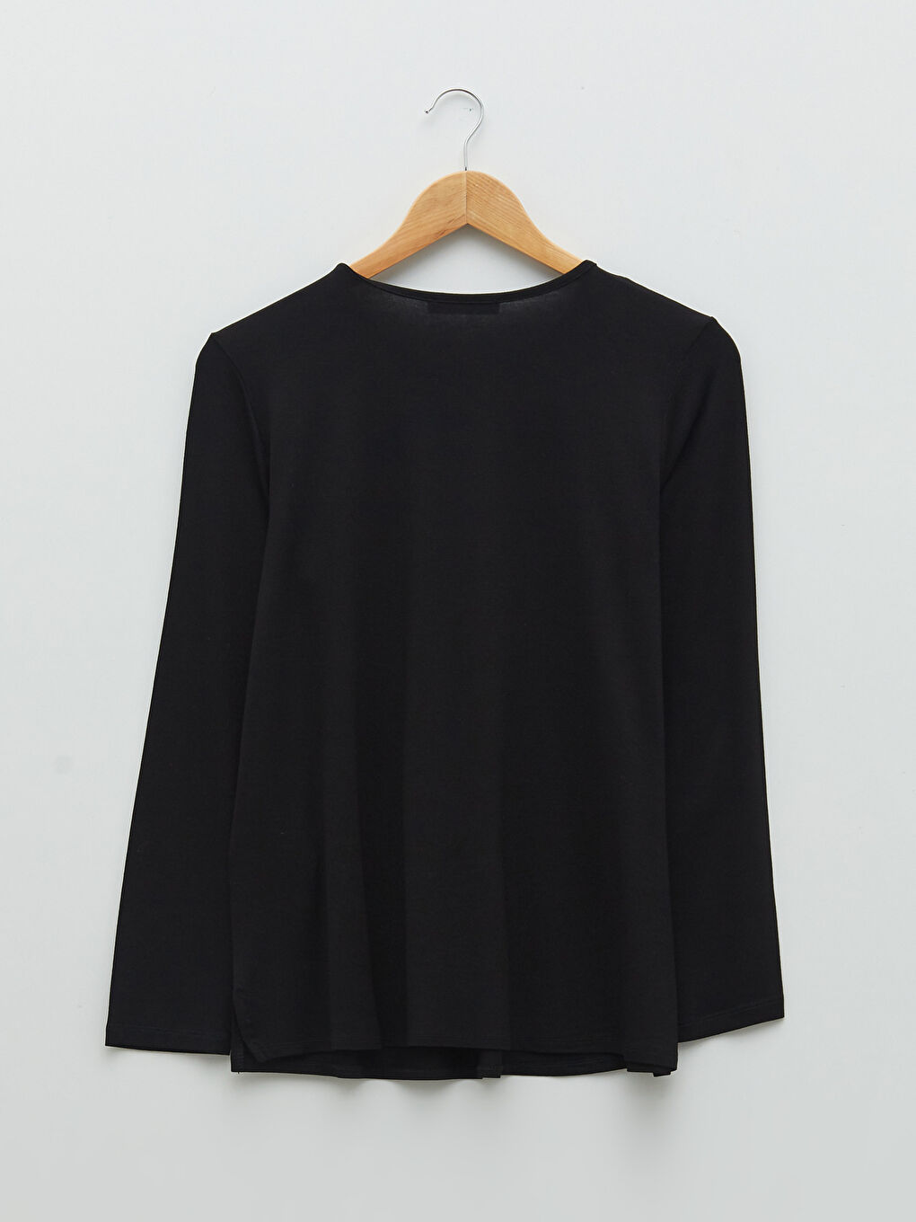 Siyah Bisiklet Yaka Payet Nakışlı Uzun Kollu Kadın Tişört-6