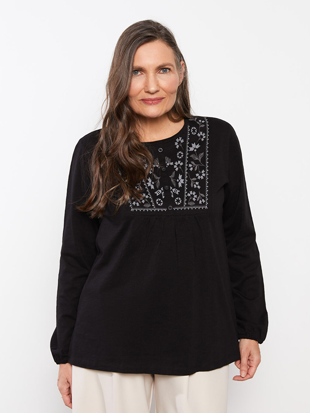 Crew Neck Embroidered Long Sleeve Cotton Women's Blouse-2