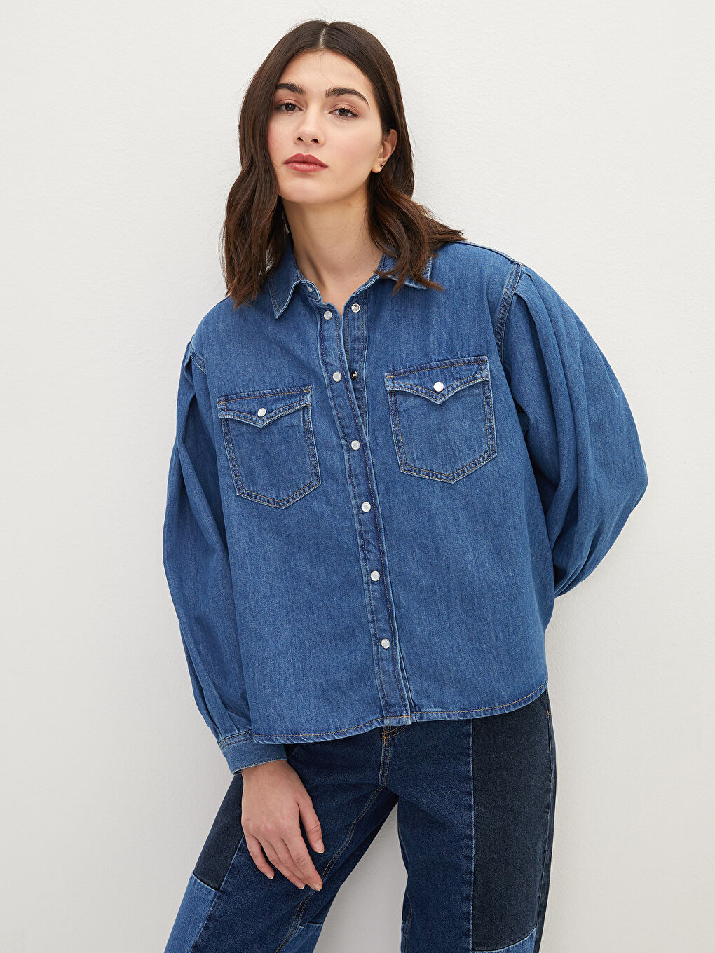 Închidere Frontală cu Nasturi Dreaptă Mânecă Lungă Geacă Cămașă din Blugi pentru Femei-1