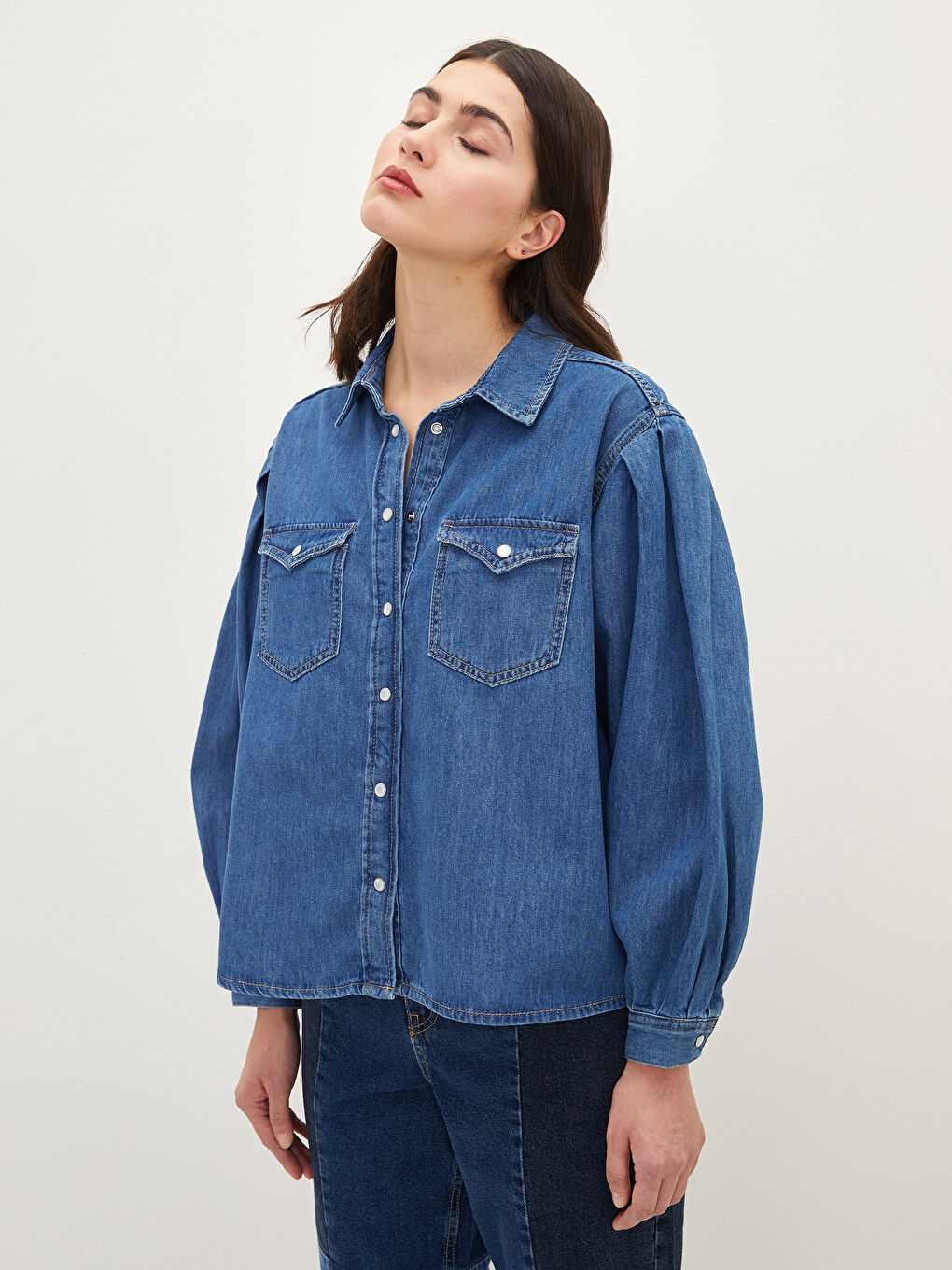 Închidere Frontală cu Nasturi Dreaptă Mânecă Lungă Geacă Cămașă din Blugi pentru Femei-2