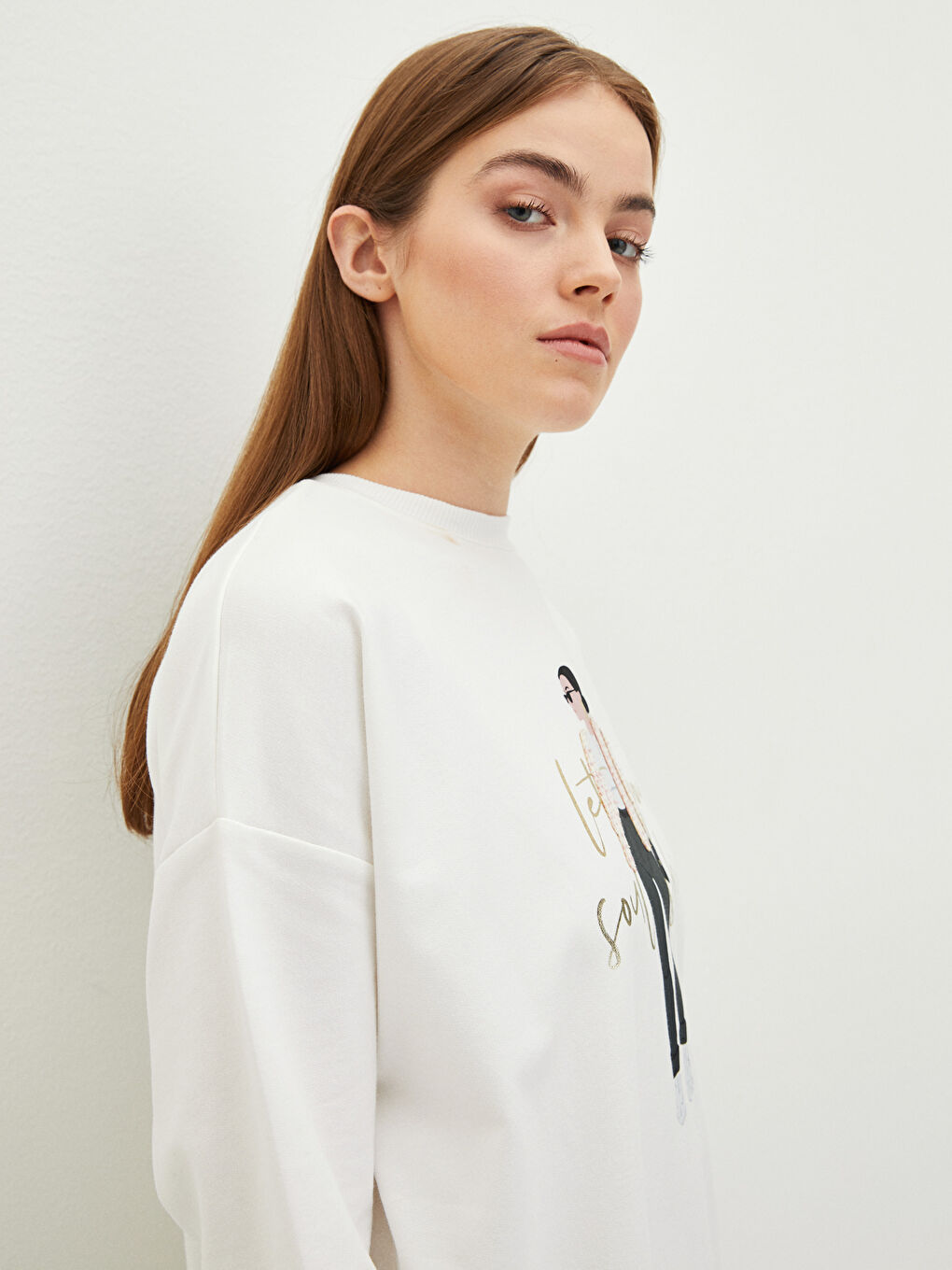 تونيك سويتشيرت واسع كم طويل مطبوع بياقة دائرية للسيدات-2