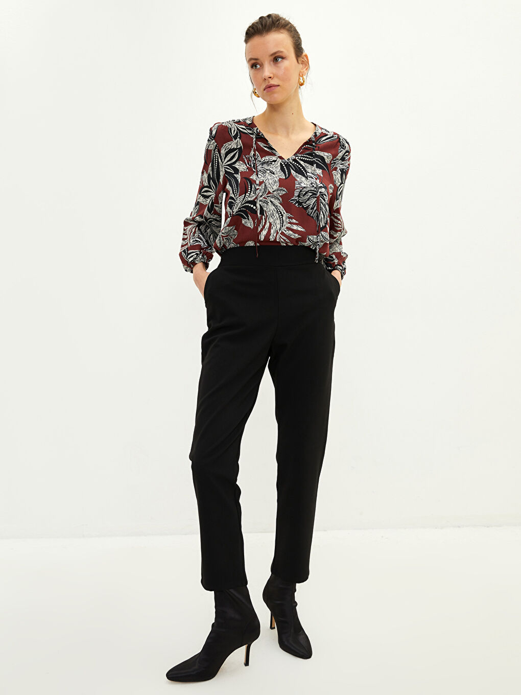 Siyah Kadın Beli Lastikli Rahat Kalıp Düz Pantolon-3