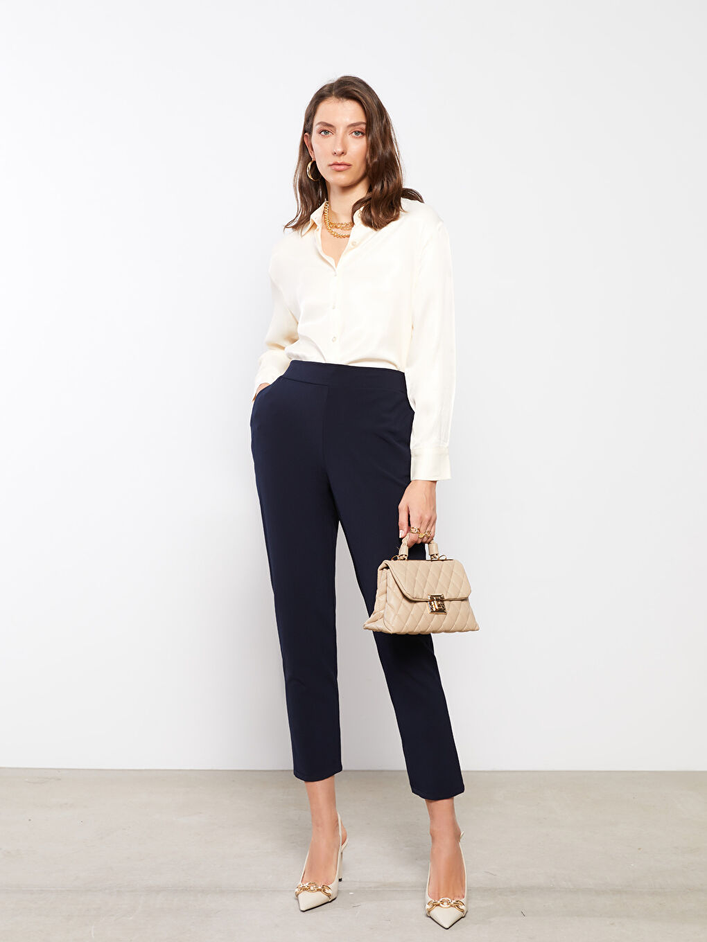 LC Waikiki Ženske pantalone sa elastičnim strukom, opuštenog kroja, standardnog kroja -S2CI22Z8-E1J