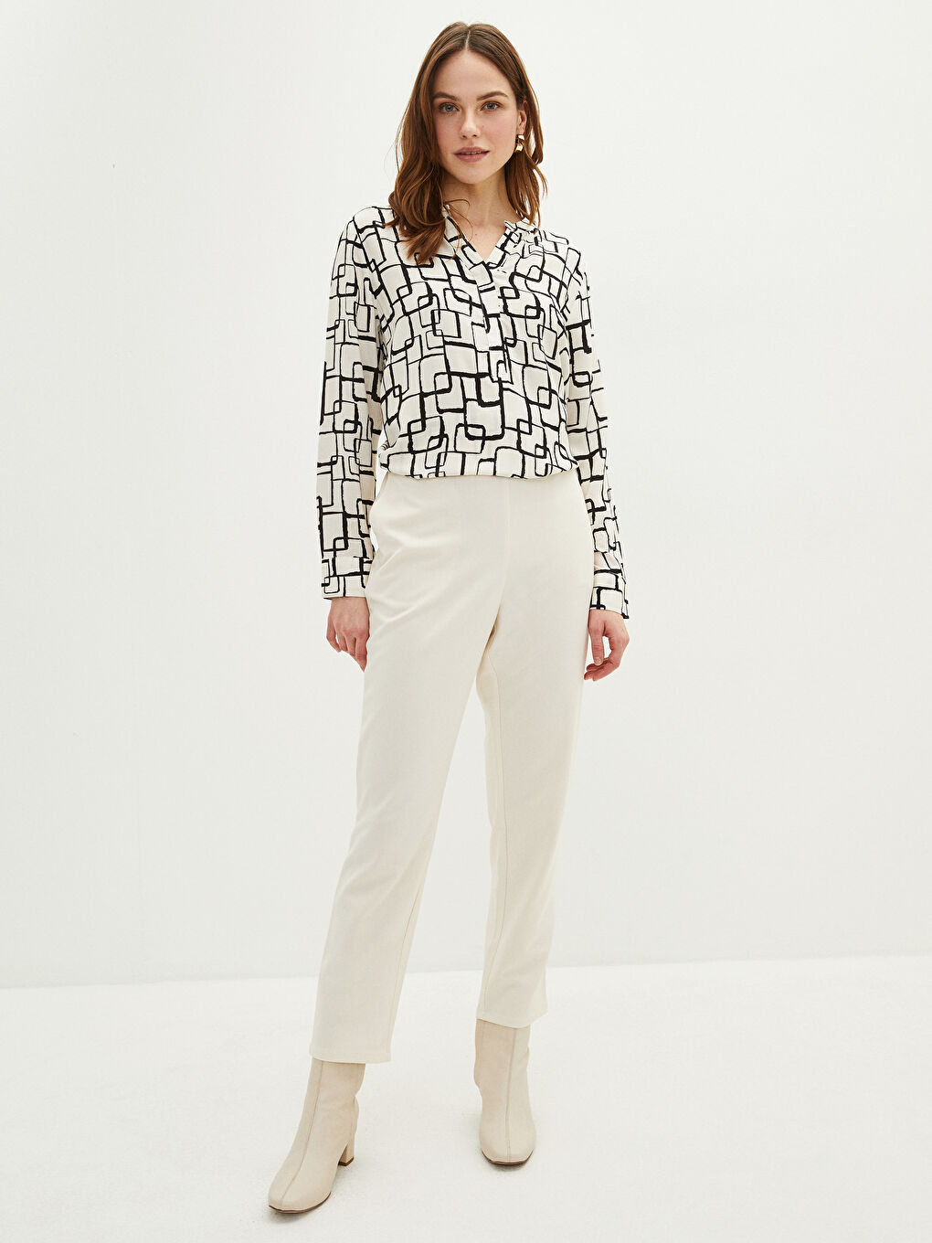 Women's Elastic Waist Relaxed Fit Regular Trousers