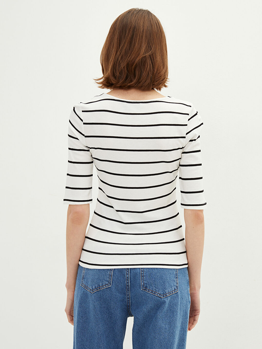Женская полосатая футболка с U-образным вырезом-4