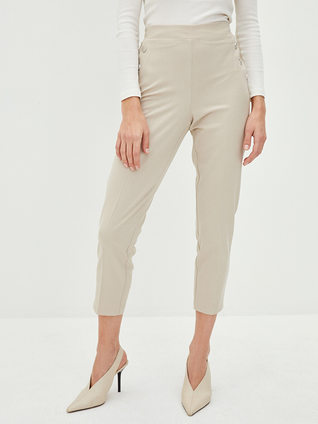 Elastic Waist Regular Pocket Detailed Women's Trousers-1