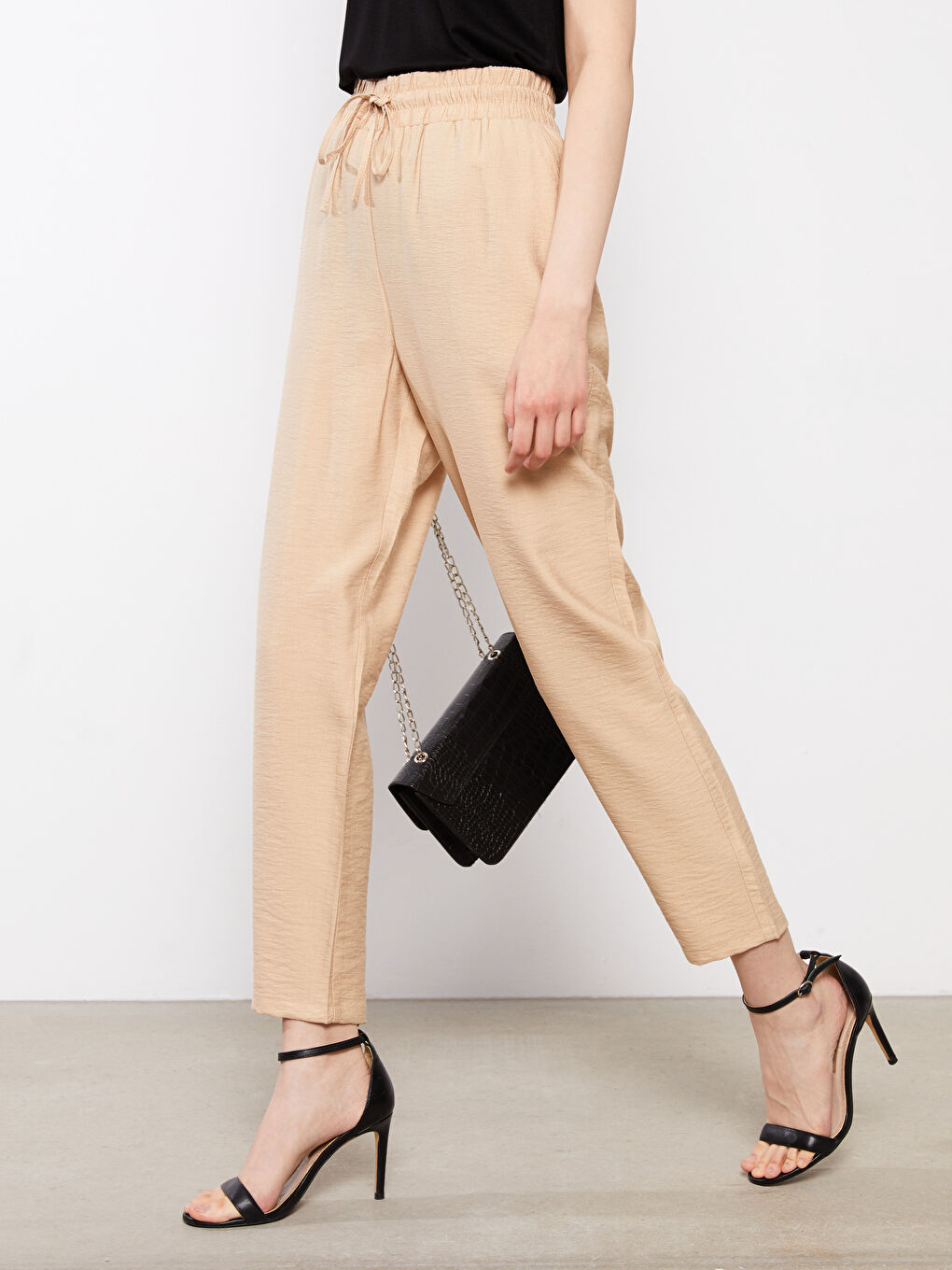 Women's Elastic Waist Standard Fit Plain Pants-4