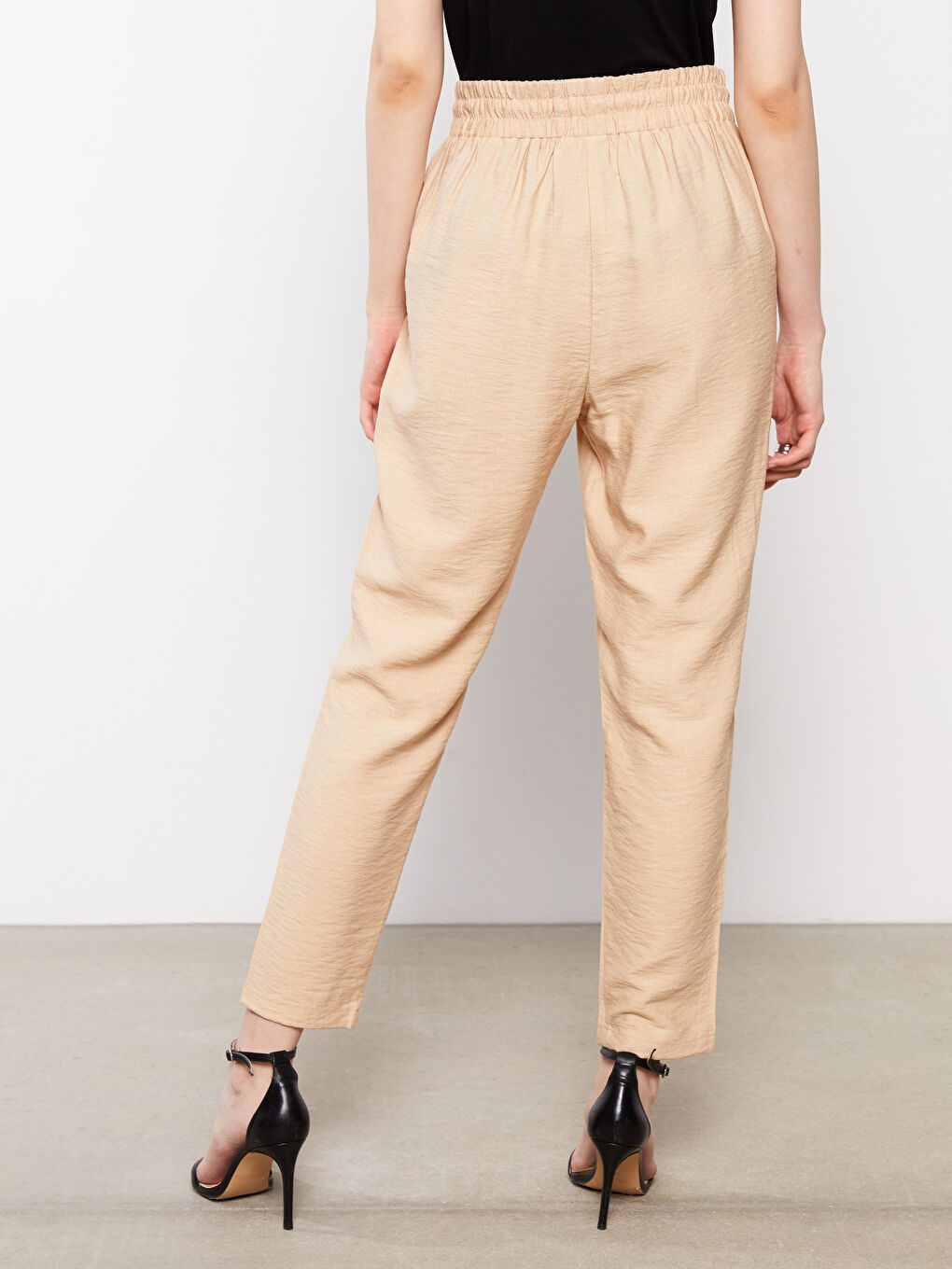 Women's Elastic Waist Standard Fit Plain Pants-5