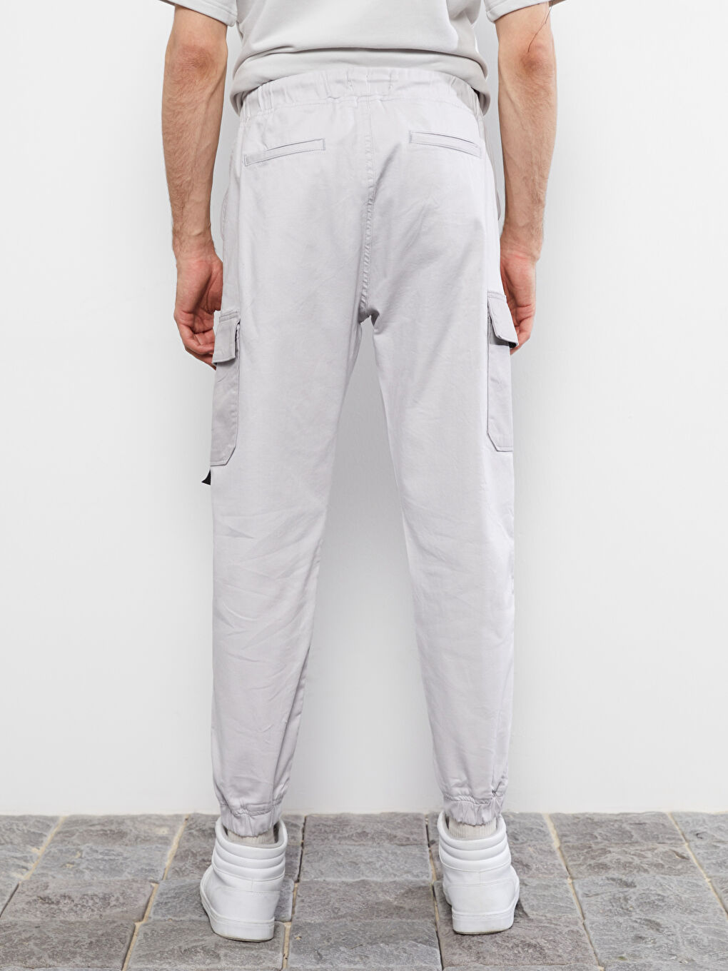 Standard Fit Men's Cargo Trousers-4