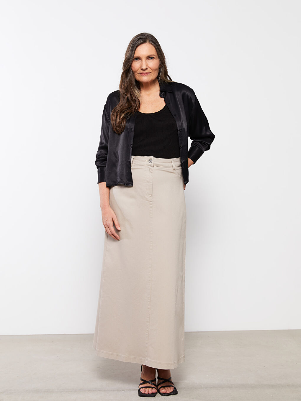 Standard Fit Plain Pocket Detailed Women's Gabardine Women's Skirt-1