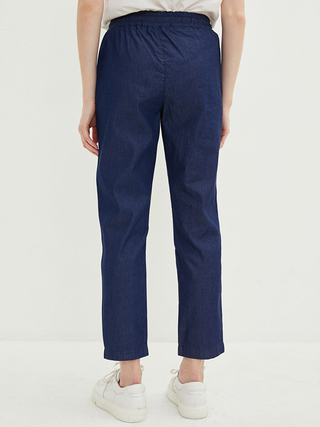 Žena CRNA Traperice-4