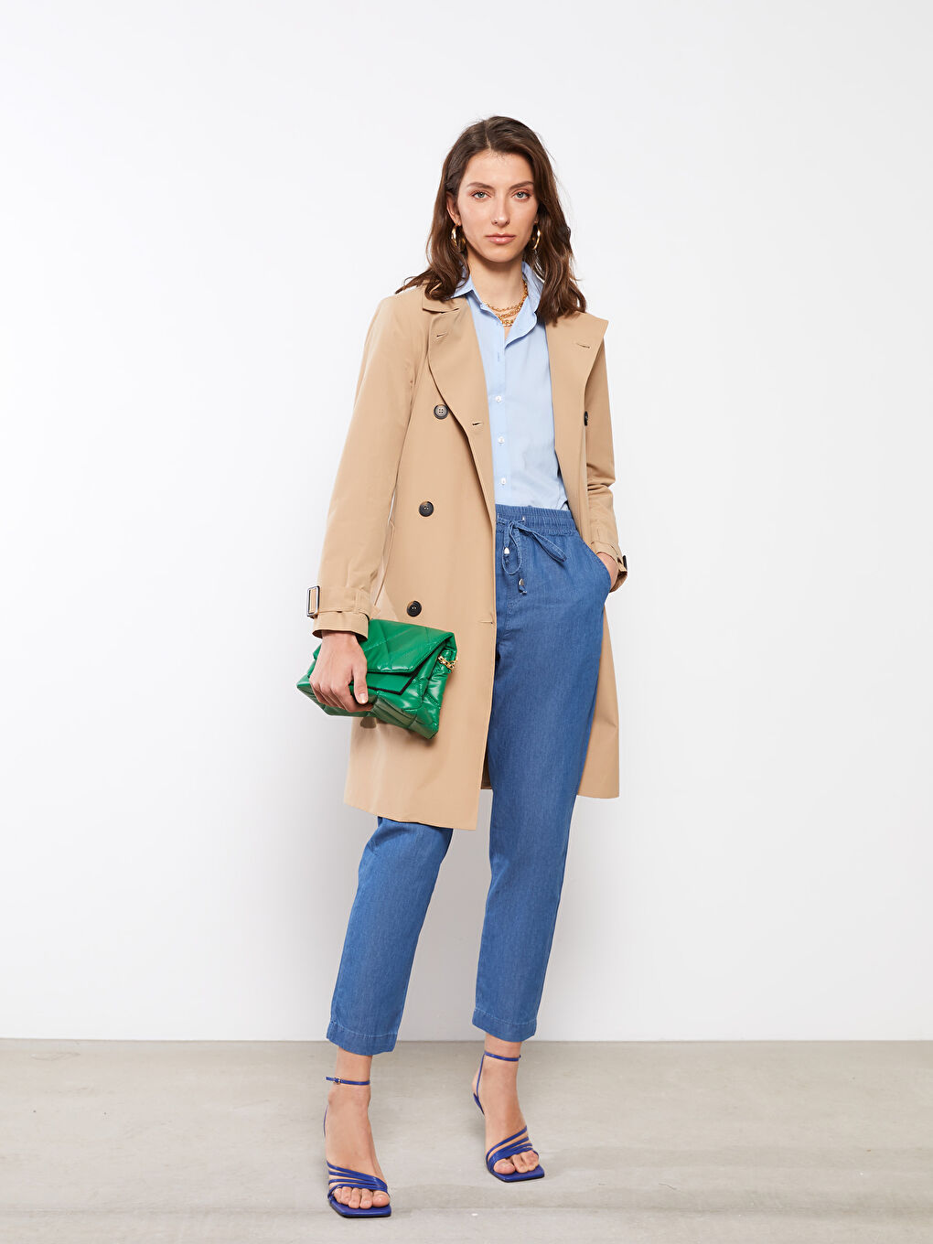 Mavi Beli Lastikli Rahat Kalıp Düz Cep Detaylı Kadın Jean Pantolon-1