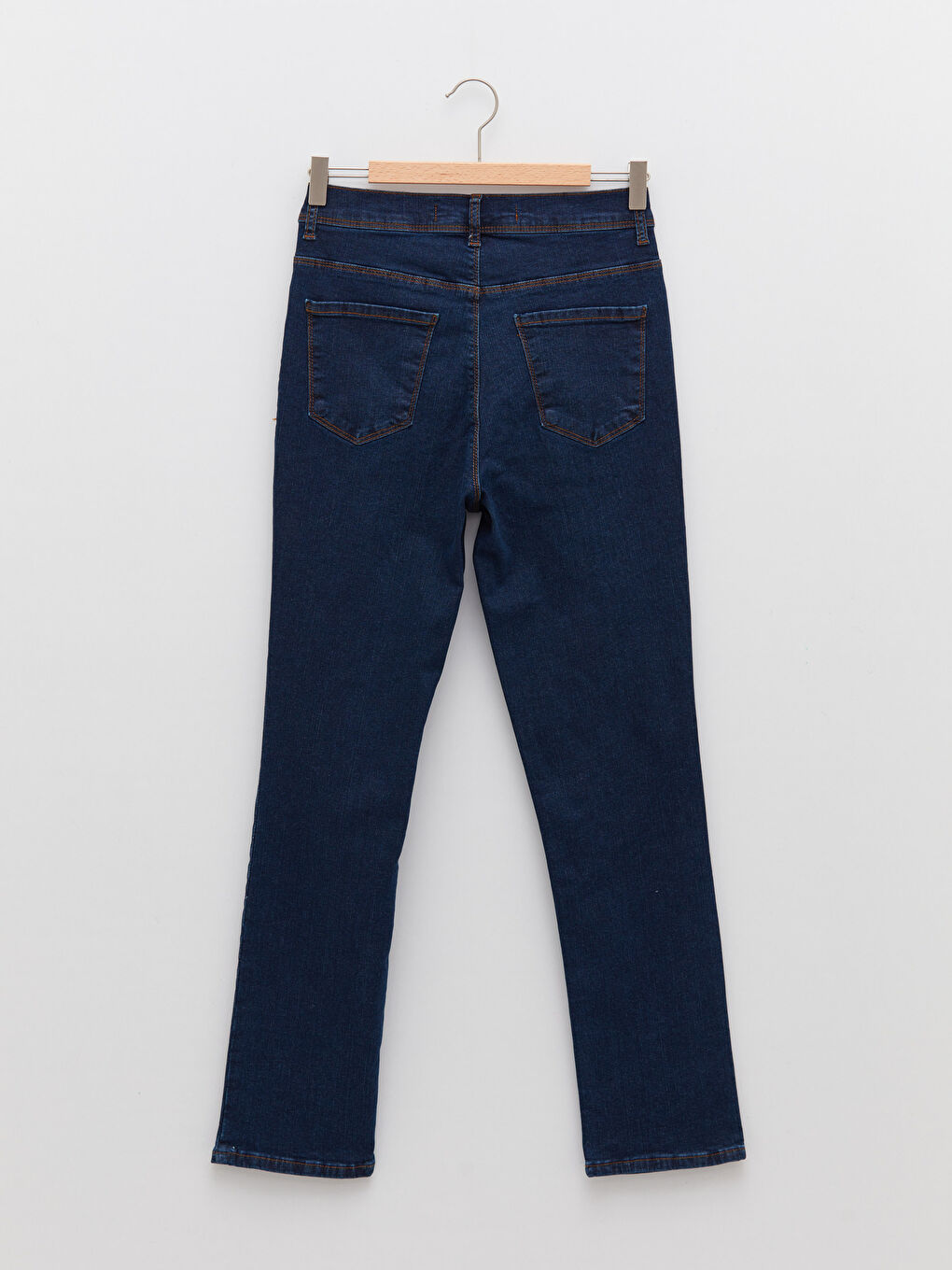 جينز حريمي بتفاصيل جيوب وقصة ضيقة-6