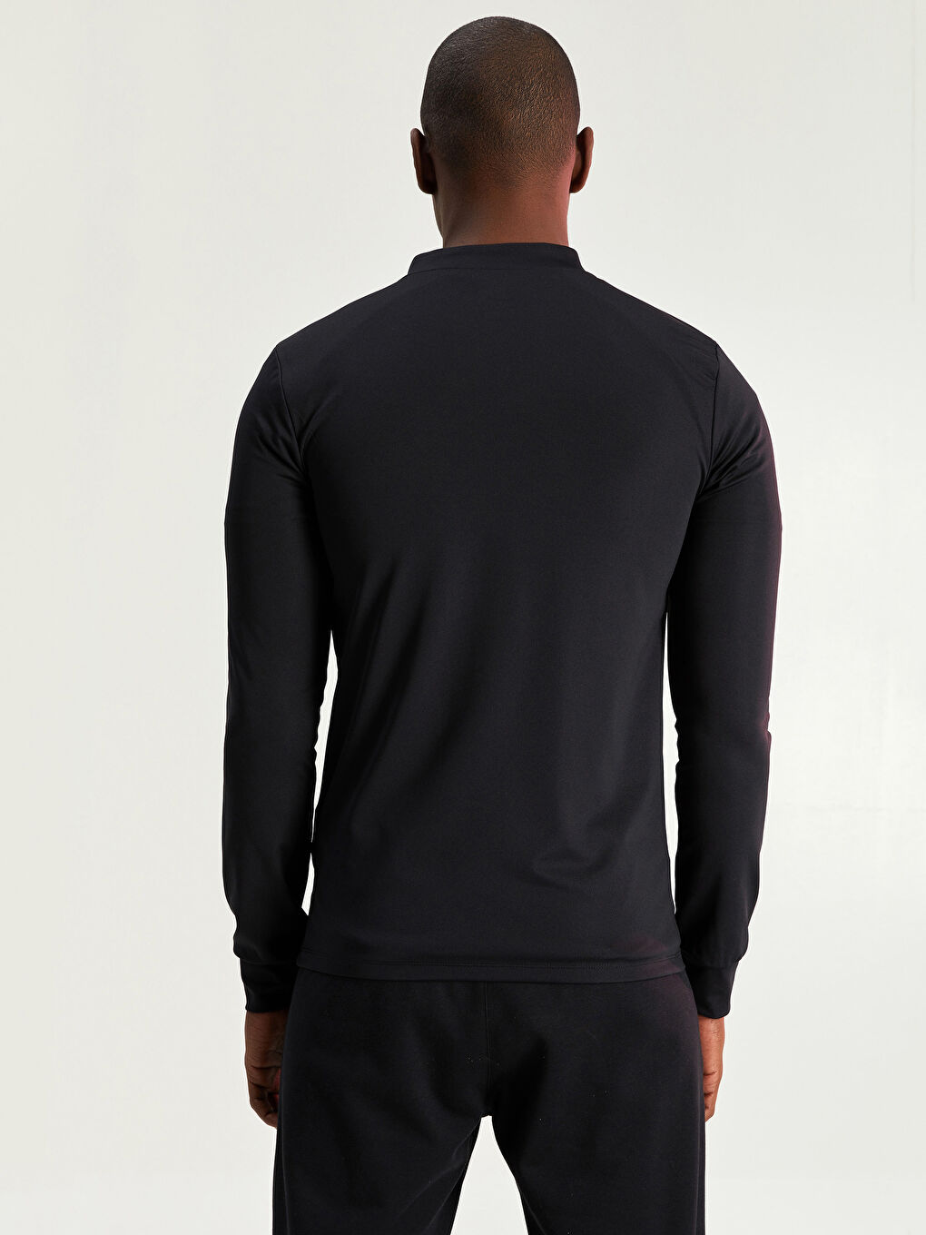 Siyah Dik Yaka Uzun Kollu Erkek Spor Tişört-4
