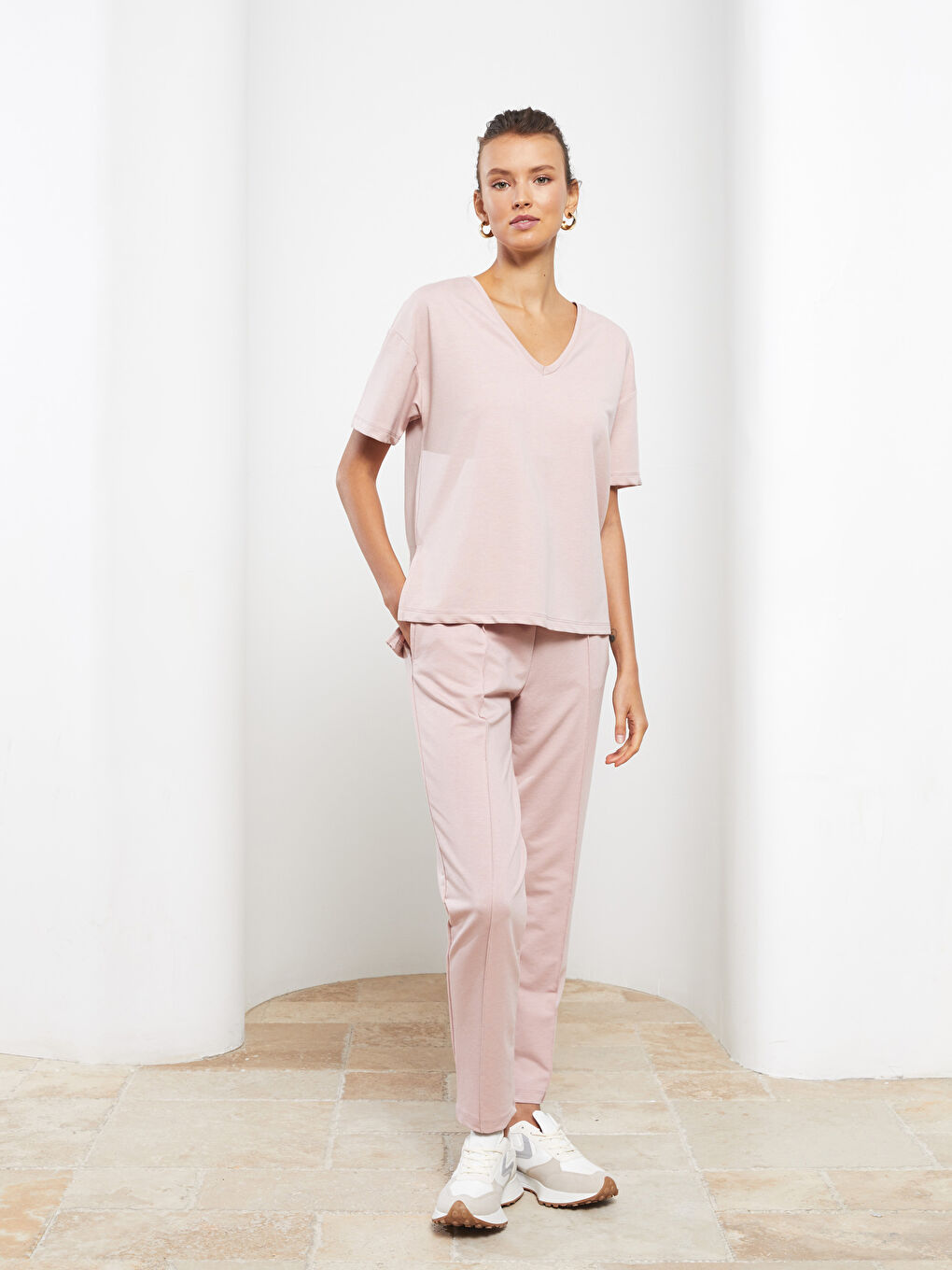 V-Neck Plain Short Sleeve Women's T-Shirt-2