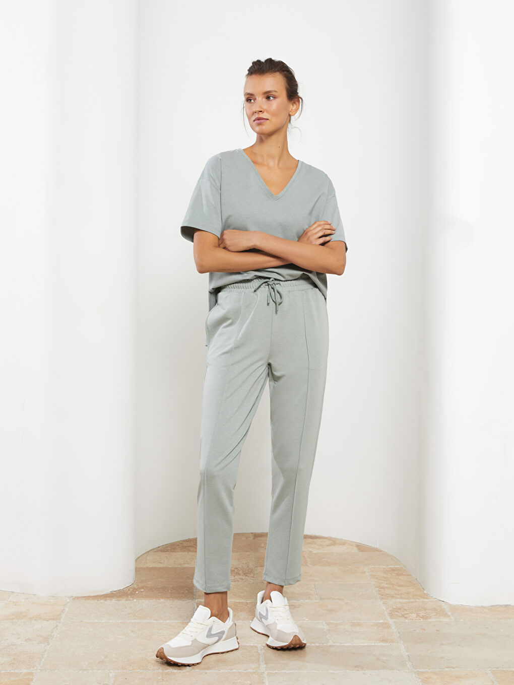 بنطلون رياضي سادة بخصر مرن للسيدات-2