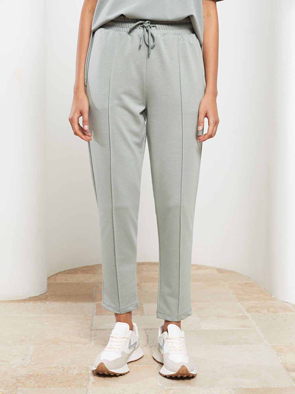 بنطلون رياضي سادة بخصر مرن للسيدات-3