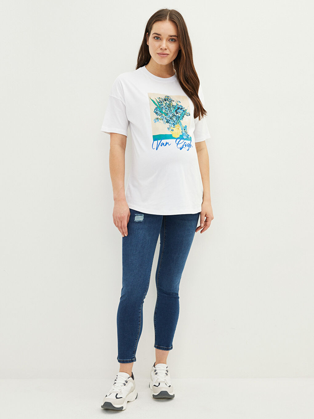 LCWAIKIKI Maternity Crew Neck Vincent Van Gogh Printed Short Sleeve Cotton Maternity T-Shirt -S2CL46Z8-E5X