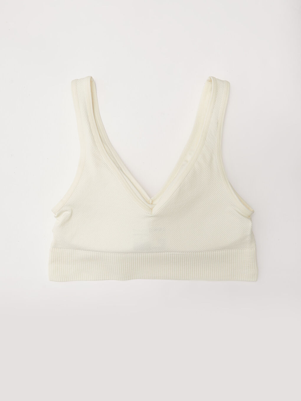 حمالة صدر سادة بدون سلك ممتلئة-1