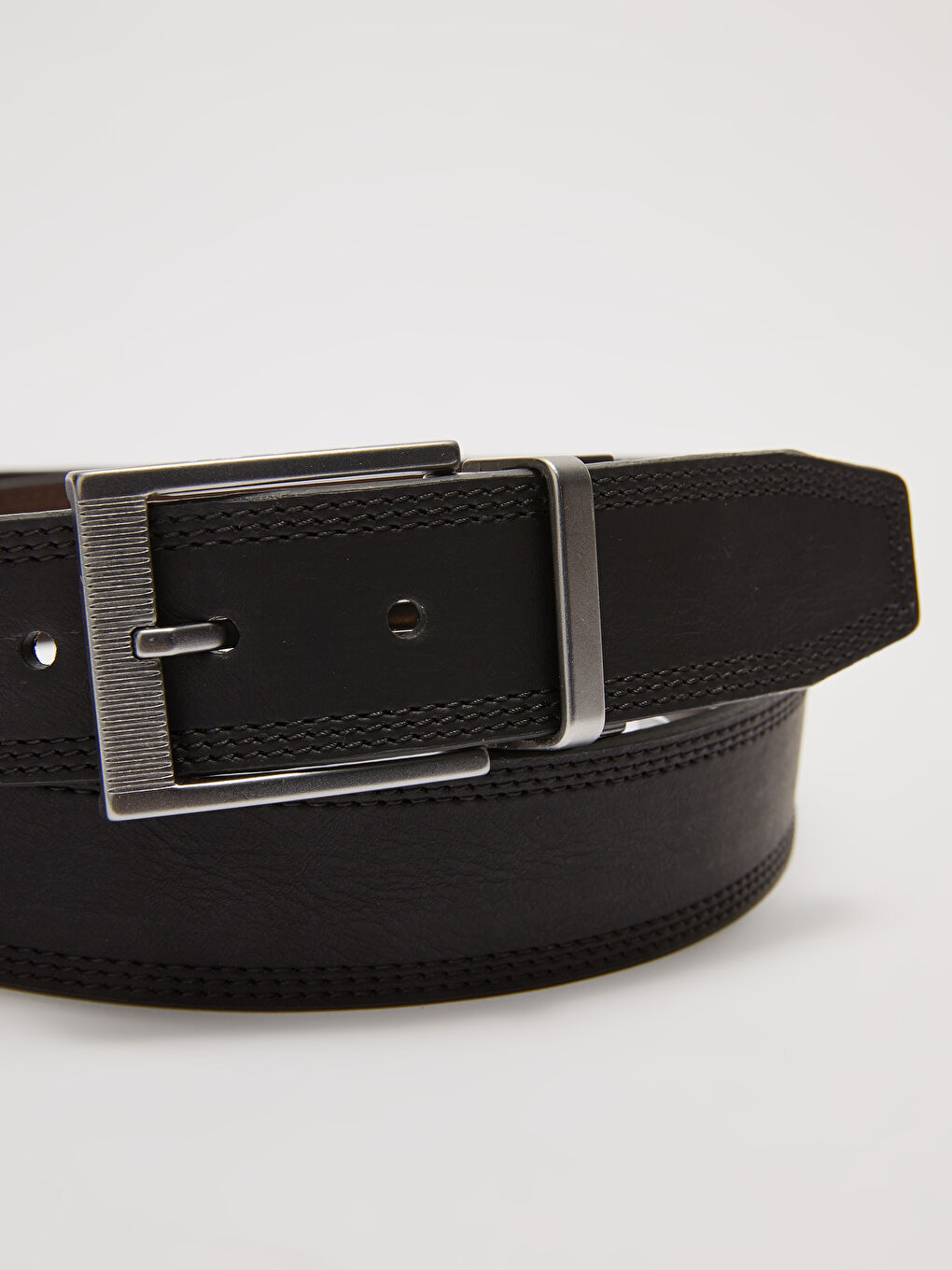 Siyah Deri Görünümlü Çift Taraflı Erkek Kemer-1