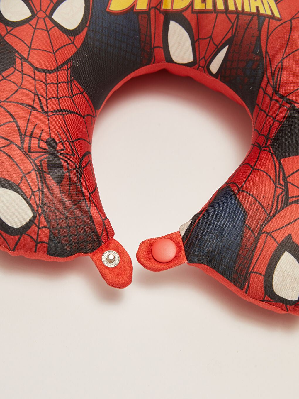 LCW ACCESSORIES Spiderman Licensed Boy Neck Pillow -S2CM21Z4-M0T