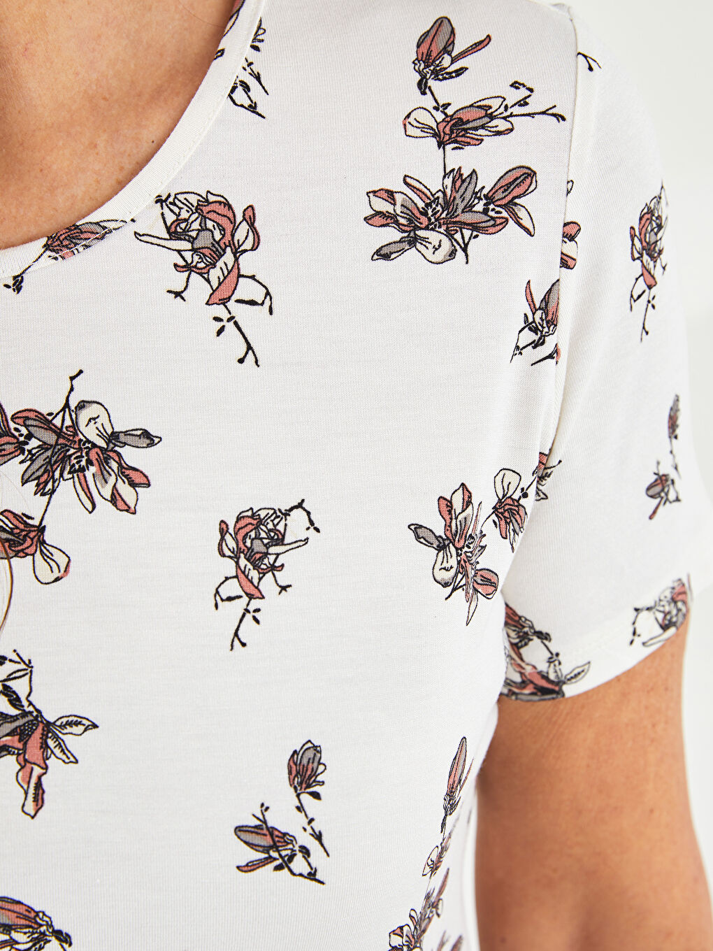 Crew Neck Floral Short Sleeve Women's T-Shirt-3