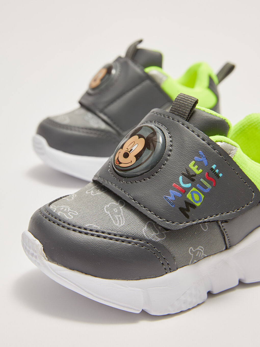 LCW STEPS Mickey Mouse Licensed Lighted Hook and Loop Baby Boy Sports Shoes -S2CM49Z1-RZR