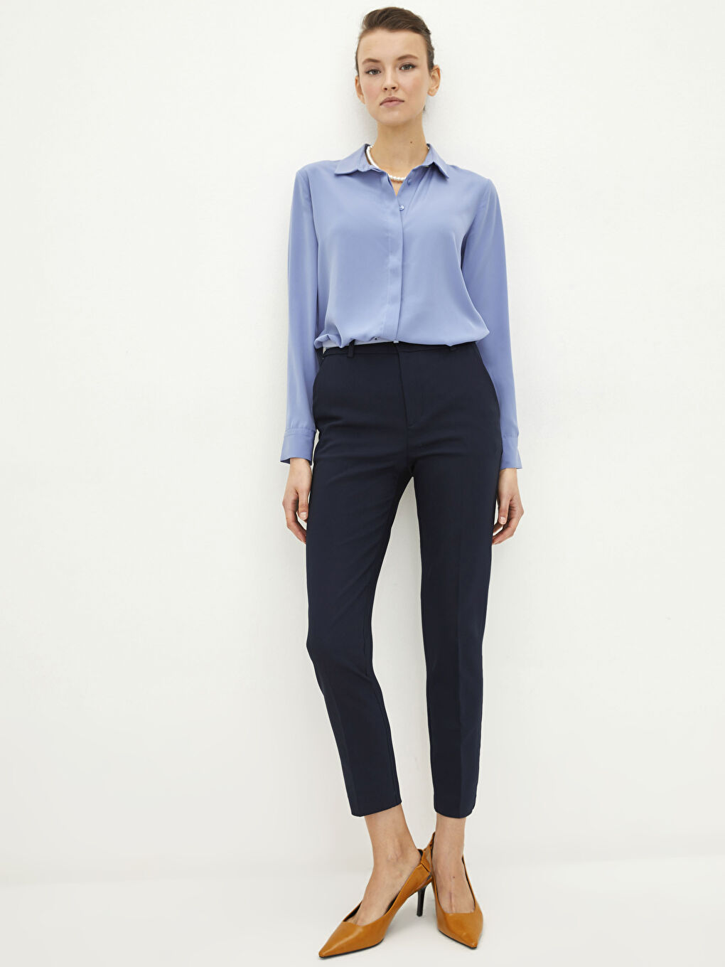 LCWAIKIKI Basic Women's Slim Fit Straight Pocket Detailed Trousers -S2CO04Z8-E1J