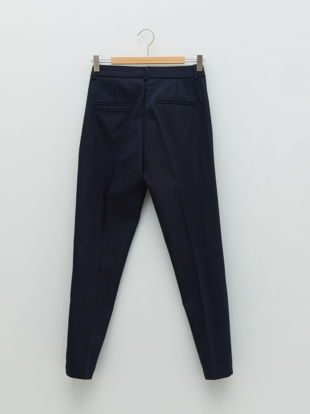 LCWAIKIKI Basic Women's Slim Fit Straight Pocket Detailed Trousers -S2CO04Z8-E1J