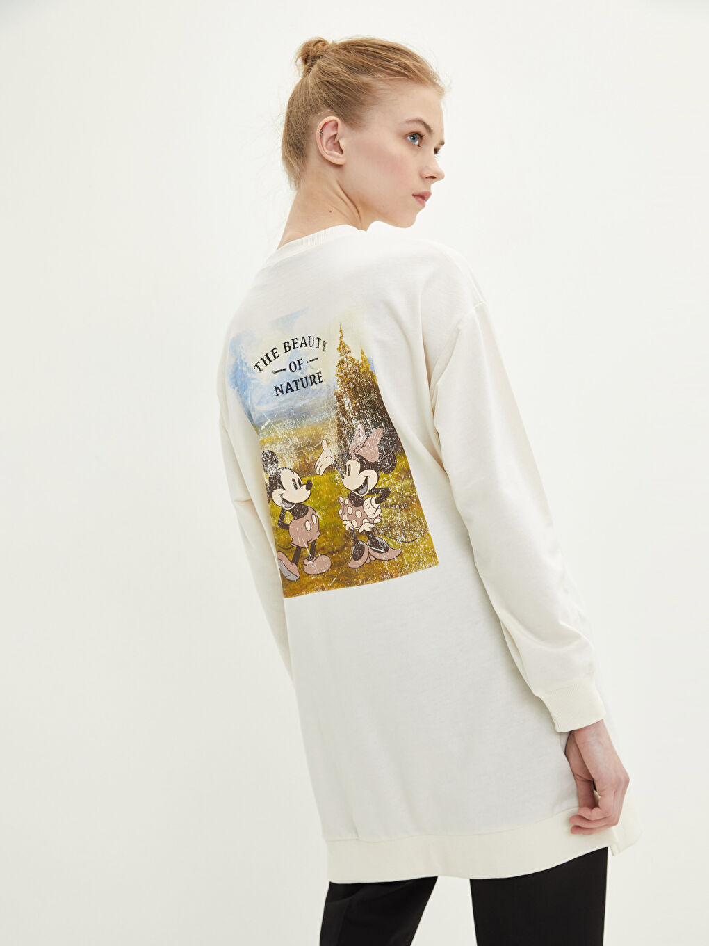 Bej Dik Yaka Baskılı Uzun Kollu Oversize Kadın Sweatshirt Tunik