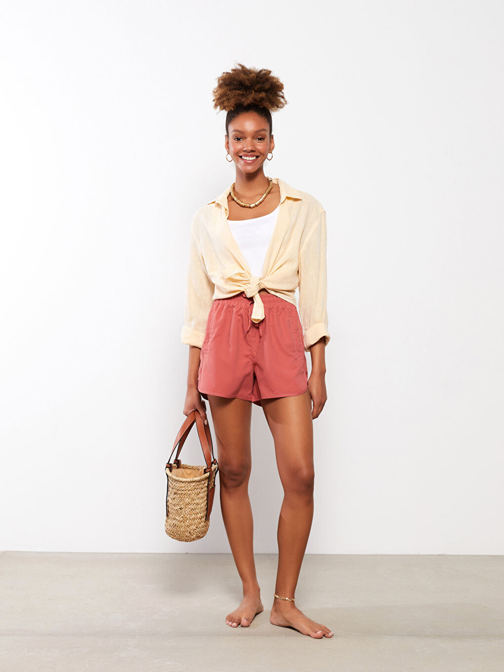 Pembe Beli Lastikli Desenli Kadın Deniz Şortu