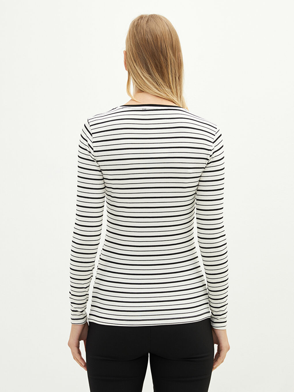 Siyah Bisiklet Yaka Çizgili Uzun Kollu Kadın Tişört-4