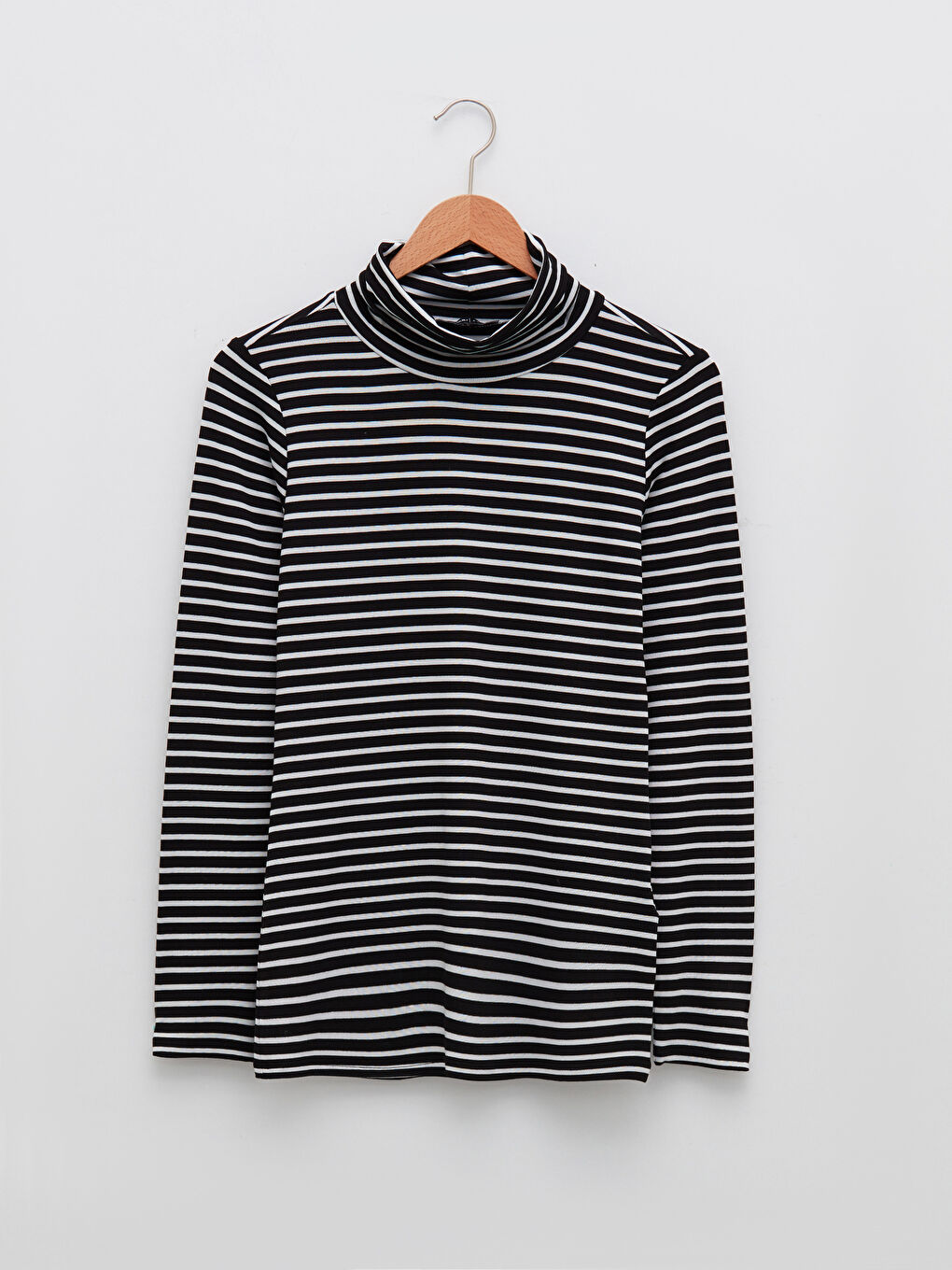 Siyah Dik Yaka Çizgili Uzun Kollu Kadın Body-6