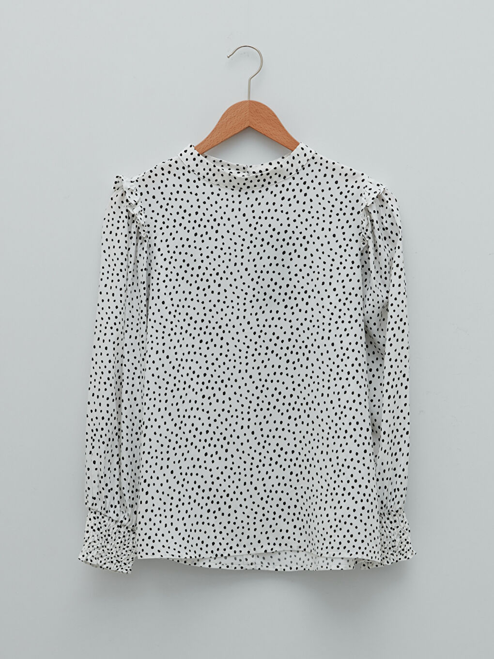 Beyaz Hakim Yaka Puantiyeli Uzun Kollu Viskon Kadın Bluz-5