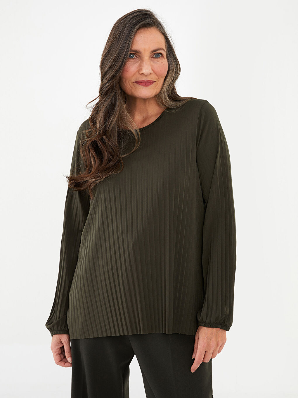 تيشيرت كم طويل سادة بياقة دائرية للسيدات