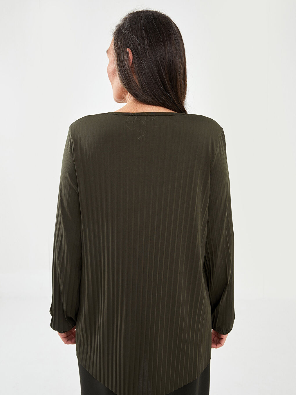 تيشيرت كم طويل سادة بياقة دائرية للسيدات-5