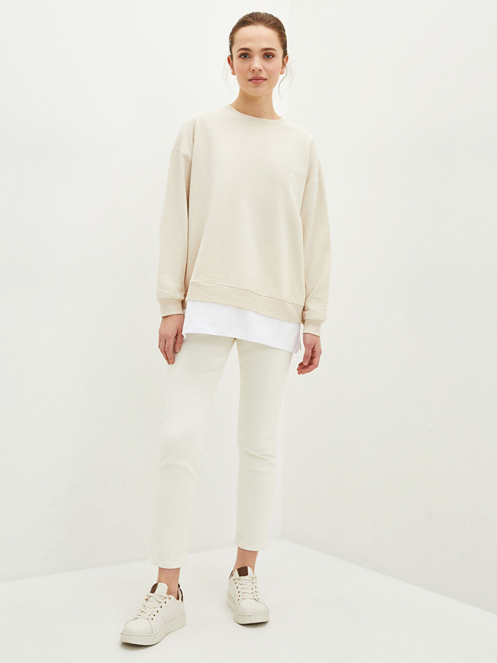 Slim Fit Straight Pocket Detailed Gabardine Fabric Women's Trousers