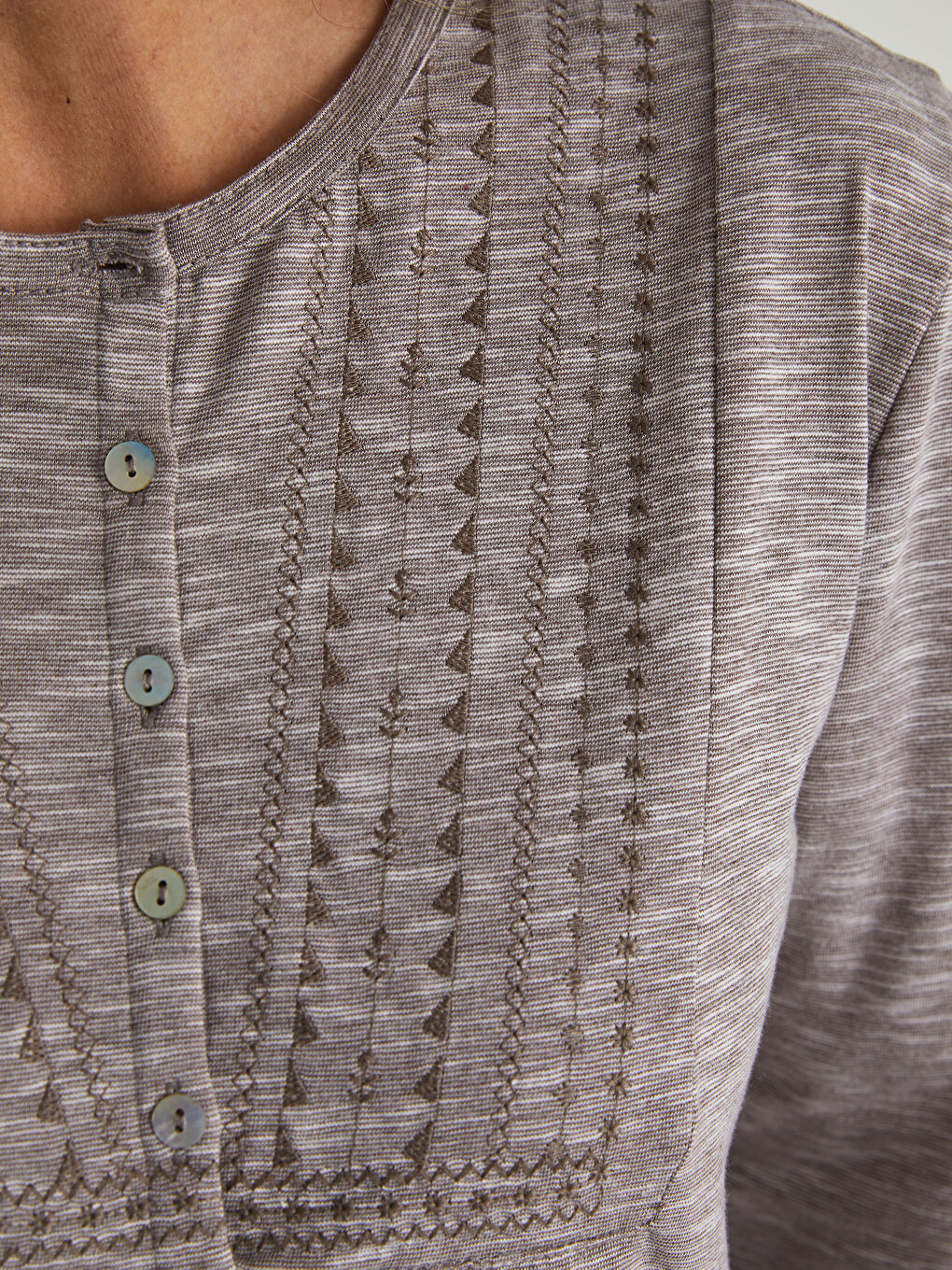 Crew Neck Embroidered Long Sleeve Women's T-Shirt-3