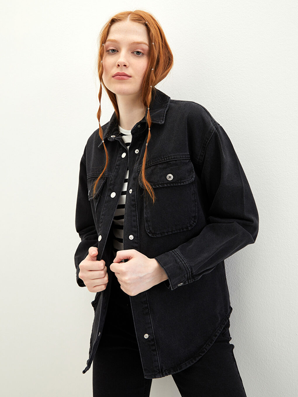 Siyah Önden Düğme Kapamalı Düz Uzun Kollu Kadın Rodeo Jean Gömlek Ceket-1