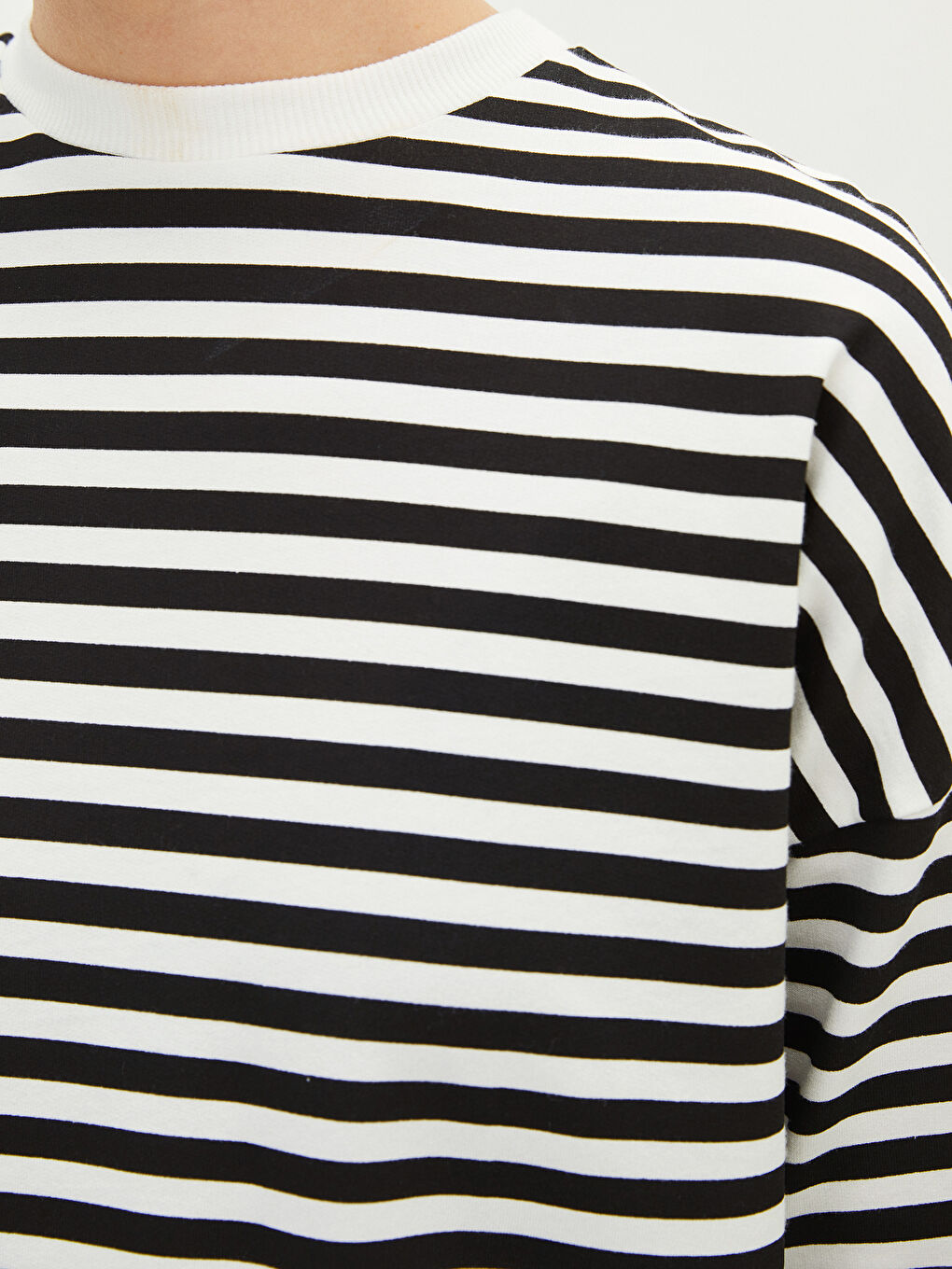 Siyah Bisiklet Yaka Çizgili Uzun Kollu Oversize Pamuklu Kadın Sweatshirt Tunik-4