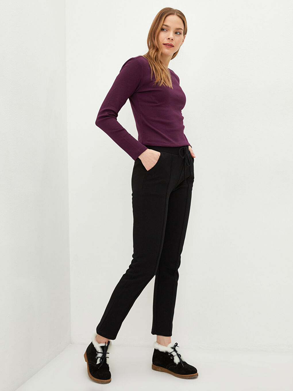 Siyah Beli Lastikli Düz Cep Detaylı Kadın Eşofman Altı