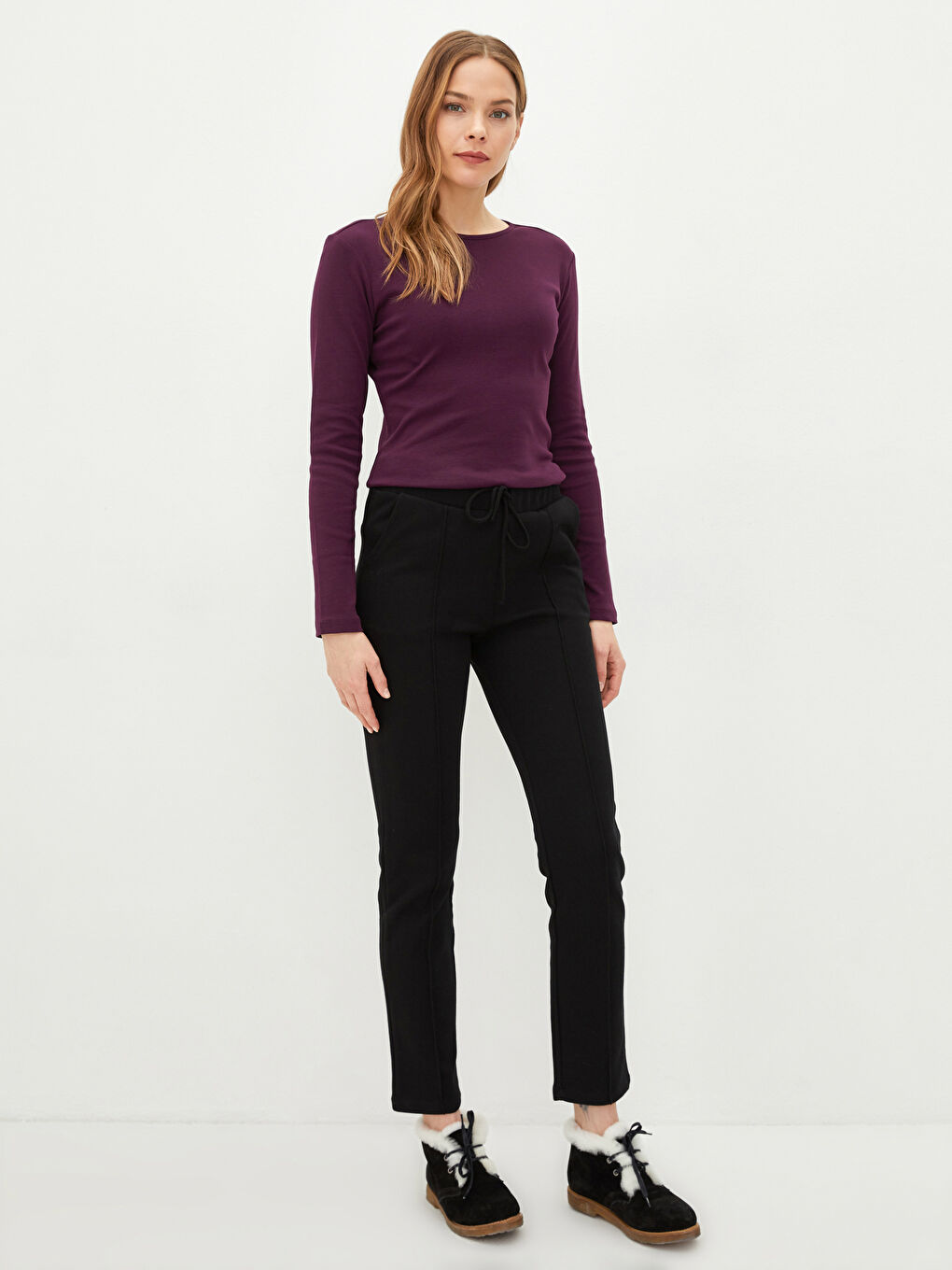 Siyah Beli Lastikli Düz Cep Detaylı Kadın Eşofman Altı-1