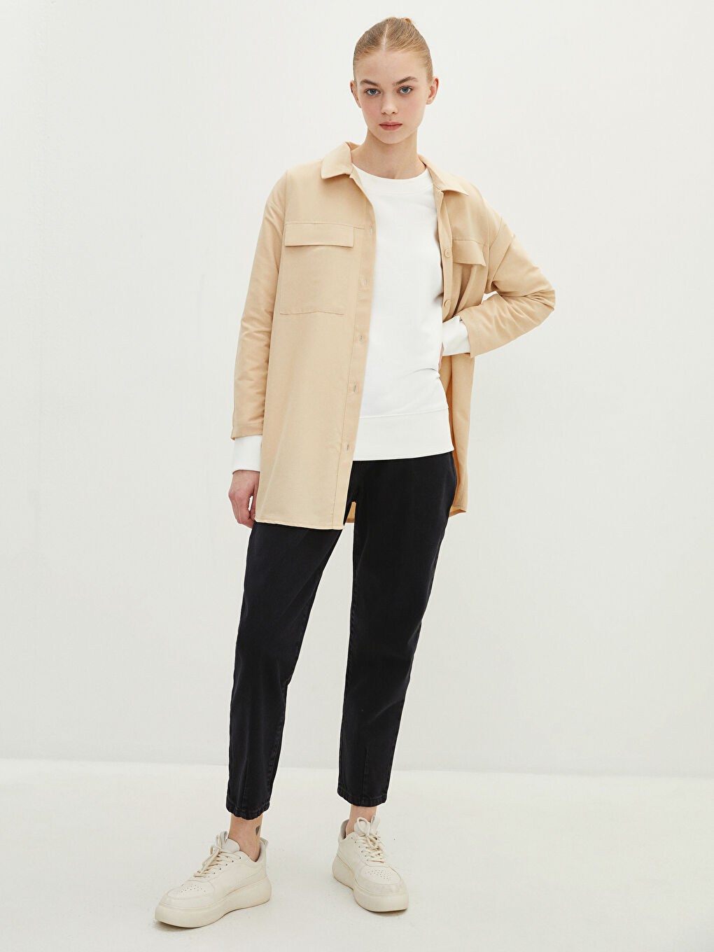 Siyah Beli Lastikli Rahat Kalıp Düz Cep Detaylı Kadın Rodeo Jean Pantolon