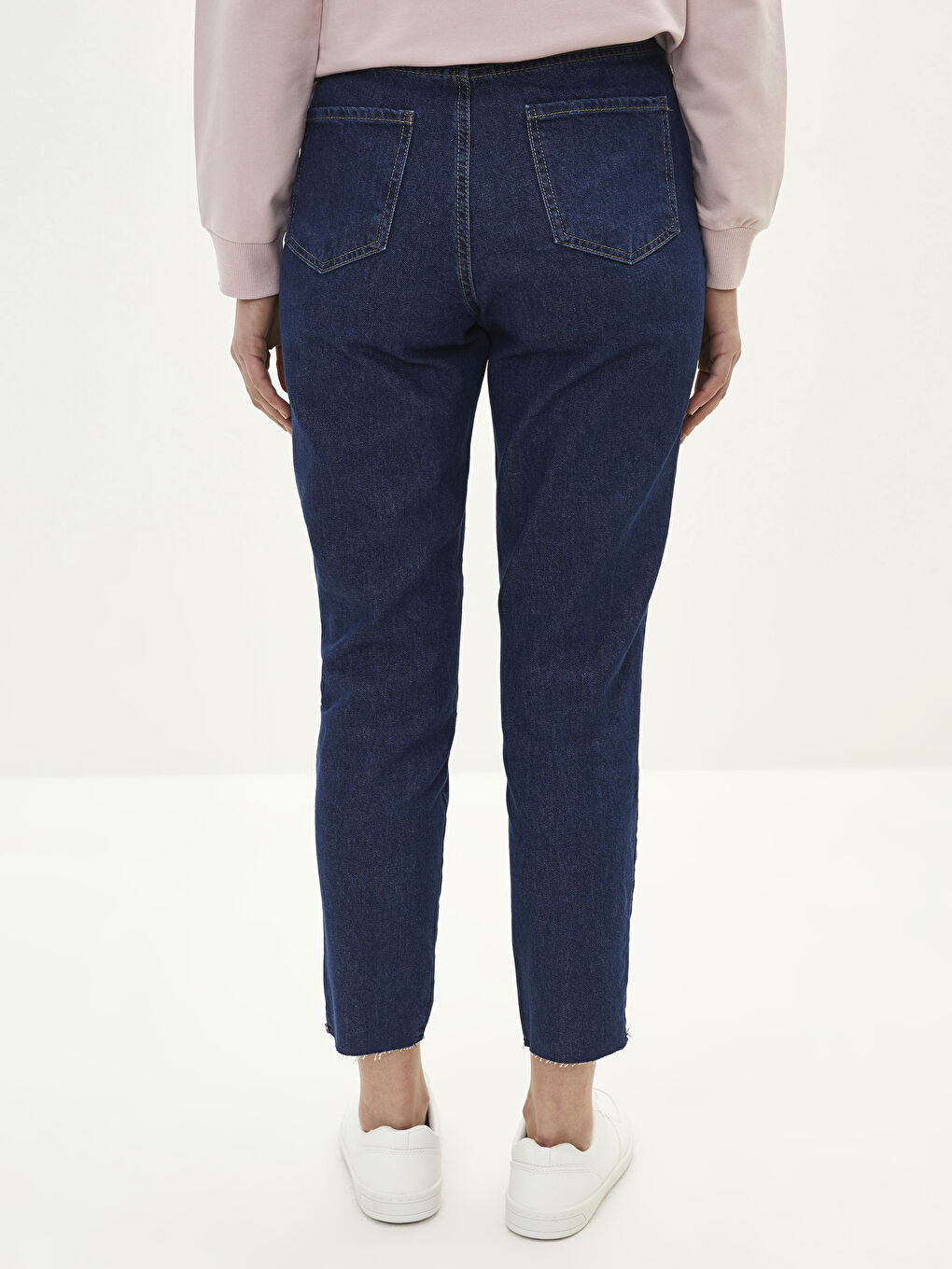 İndigo Standart Fit Cep Detaylı Kadın Rodeo Jean Pantolon-3