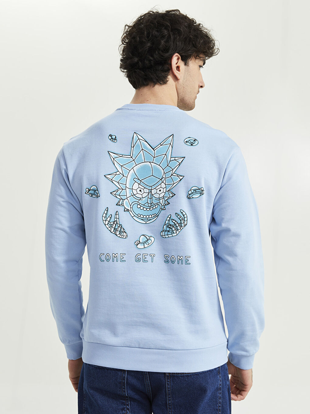 Ерлерге арналған рик пен морти принтті ұзын жеңді дөңгелек жағалы свитшот-5