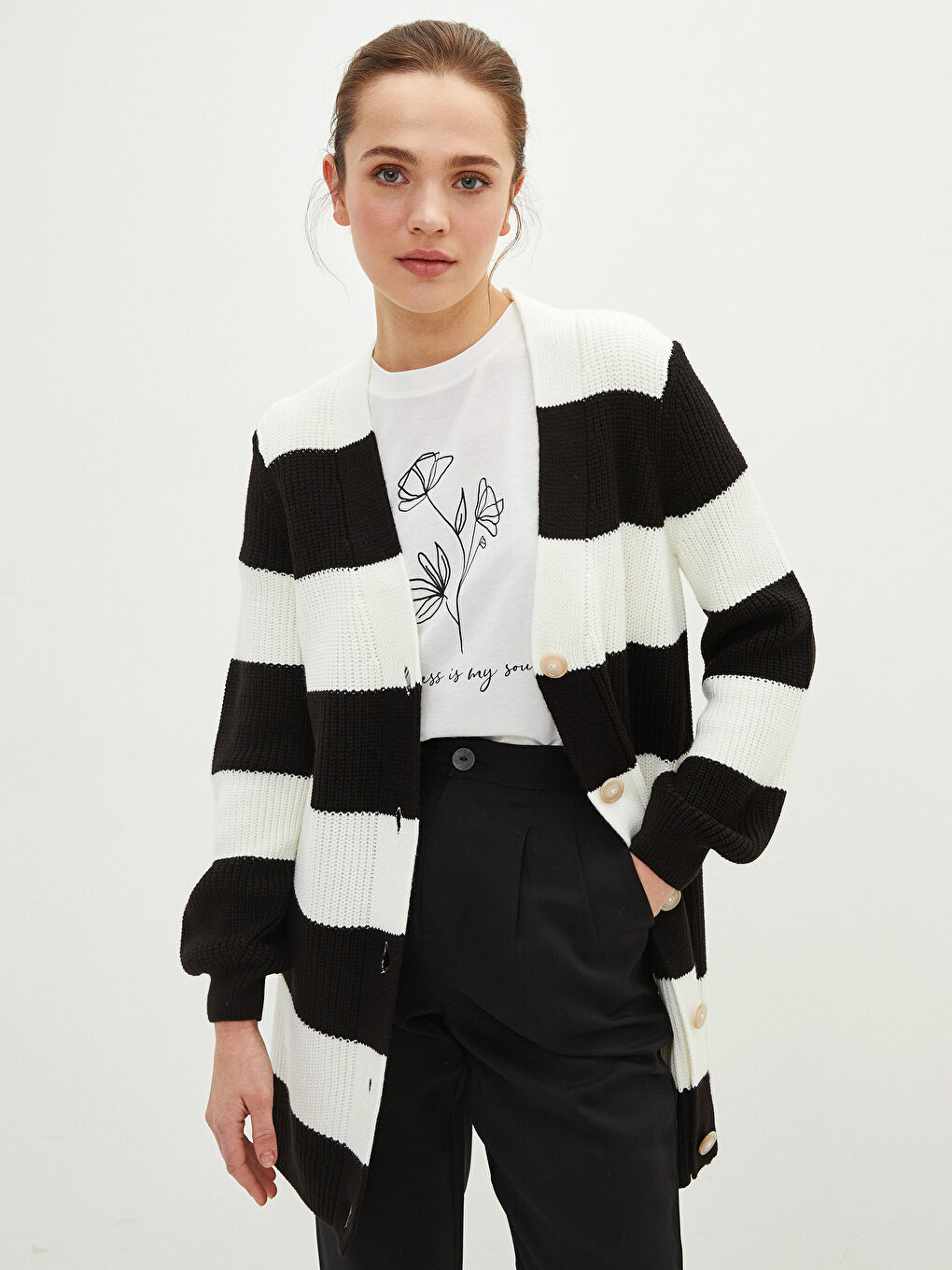 Siyah V Yaka Renk Bloklu Uzun Kollu Kadın Triko Hırka