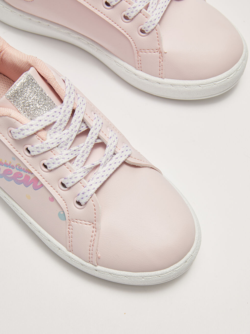 Кроссовки для девочек на шнуровке с принтом под кожу-2