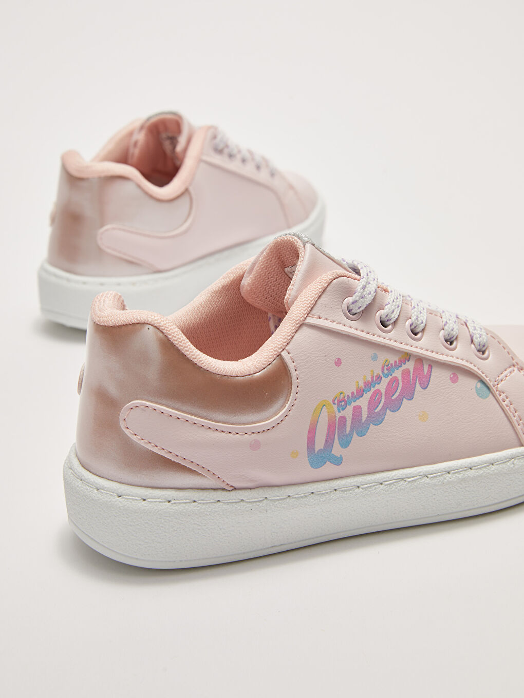 Кроссовки для девочек на шнуровке с принтом под кожу-4