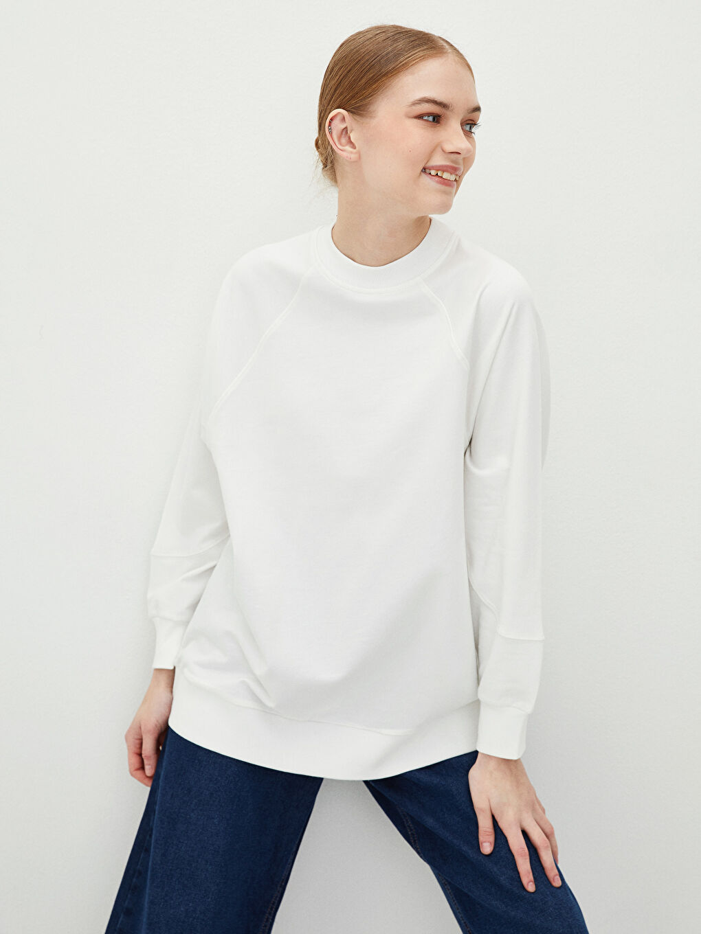 Ekru Bisiklet Yaka Düz Uzun Kollu Oversize Pamuklu Kadın Sweatshirt Tunik